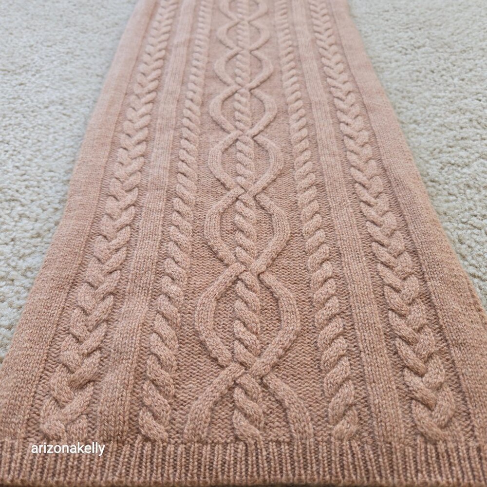 NWOT Caroline Grace Cashmere Tan Cable Knit Scarf - Picture 4 of 9